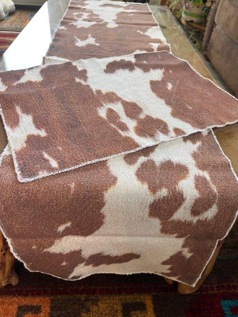 Brown and white cowhide print placemats and table runners - Western Table Setting and Decor