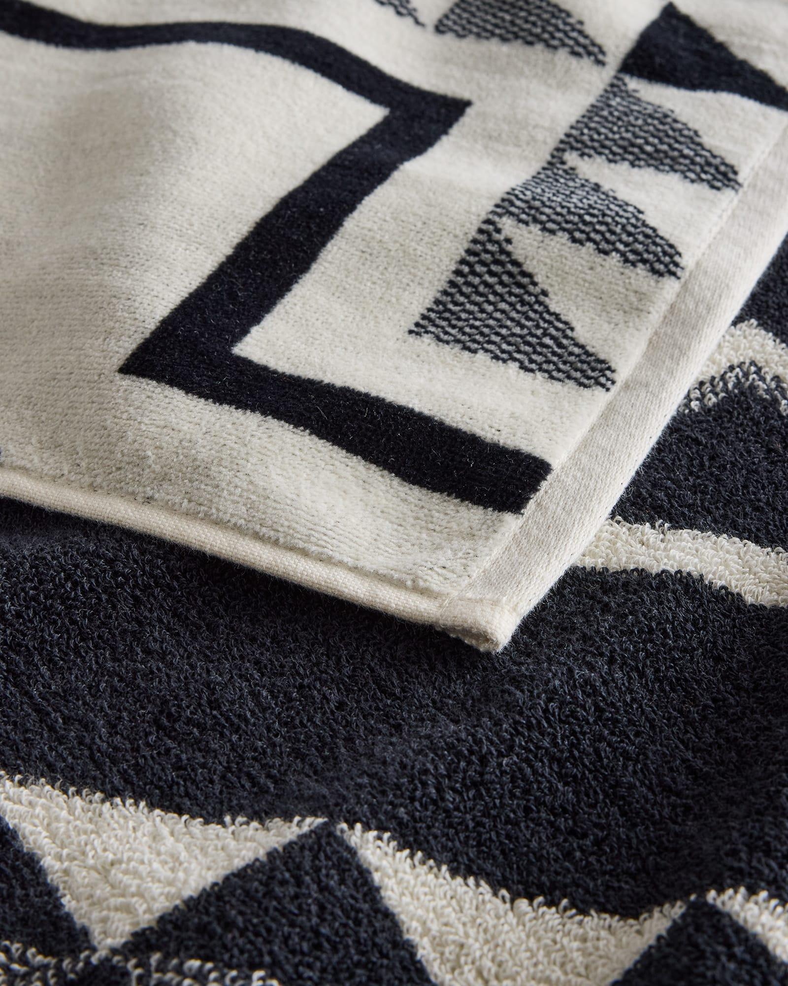 Oxbow Jacquard Spa Towel - Black & White Geometric Design - Reversible design - Your Western Decor