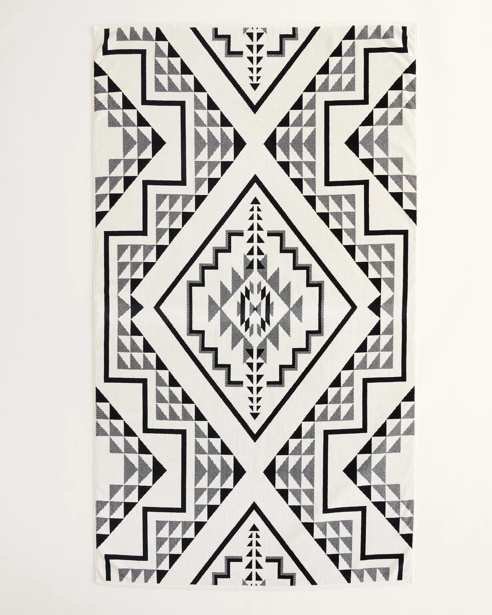 Oxbow Jacquard Spa Towel - Black & White Geometric Design - Reversible design - Your Western Decor