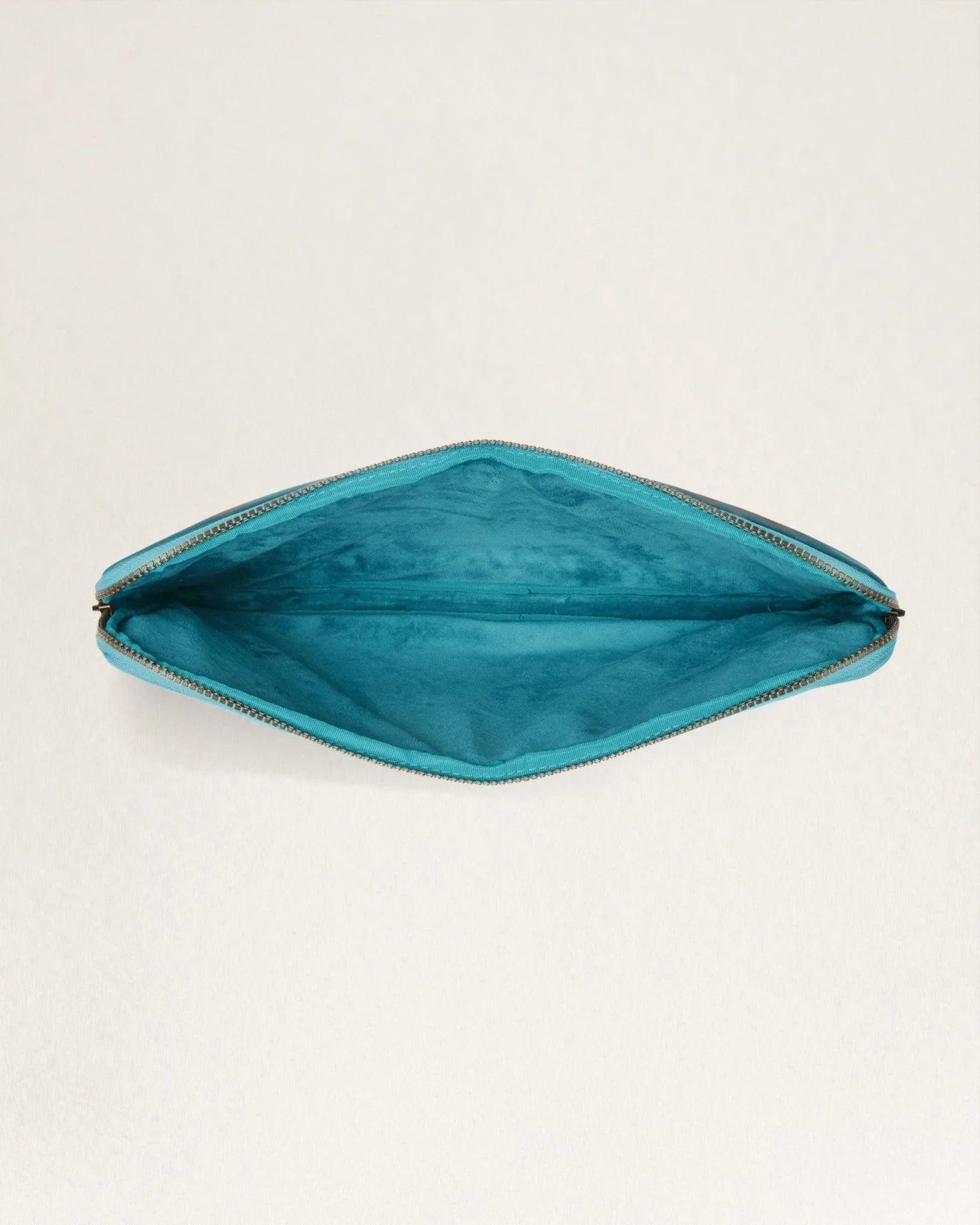 Summerland Canopy Laptop Case open - Your Western Decor