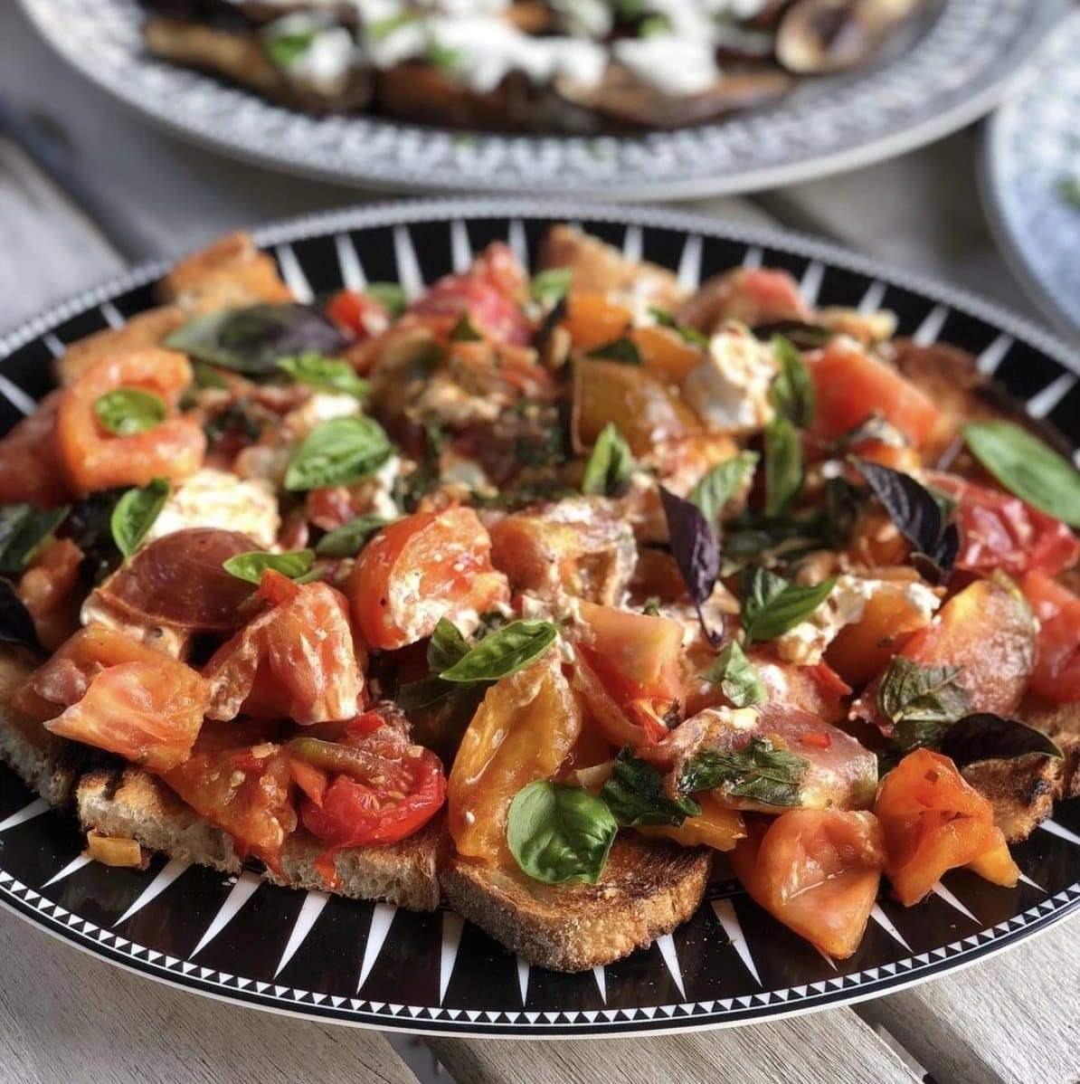 Oval serving platter. Pocelain black and white. Your Western Decor. Made in the USA.