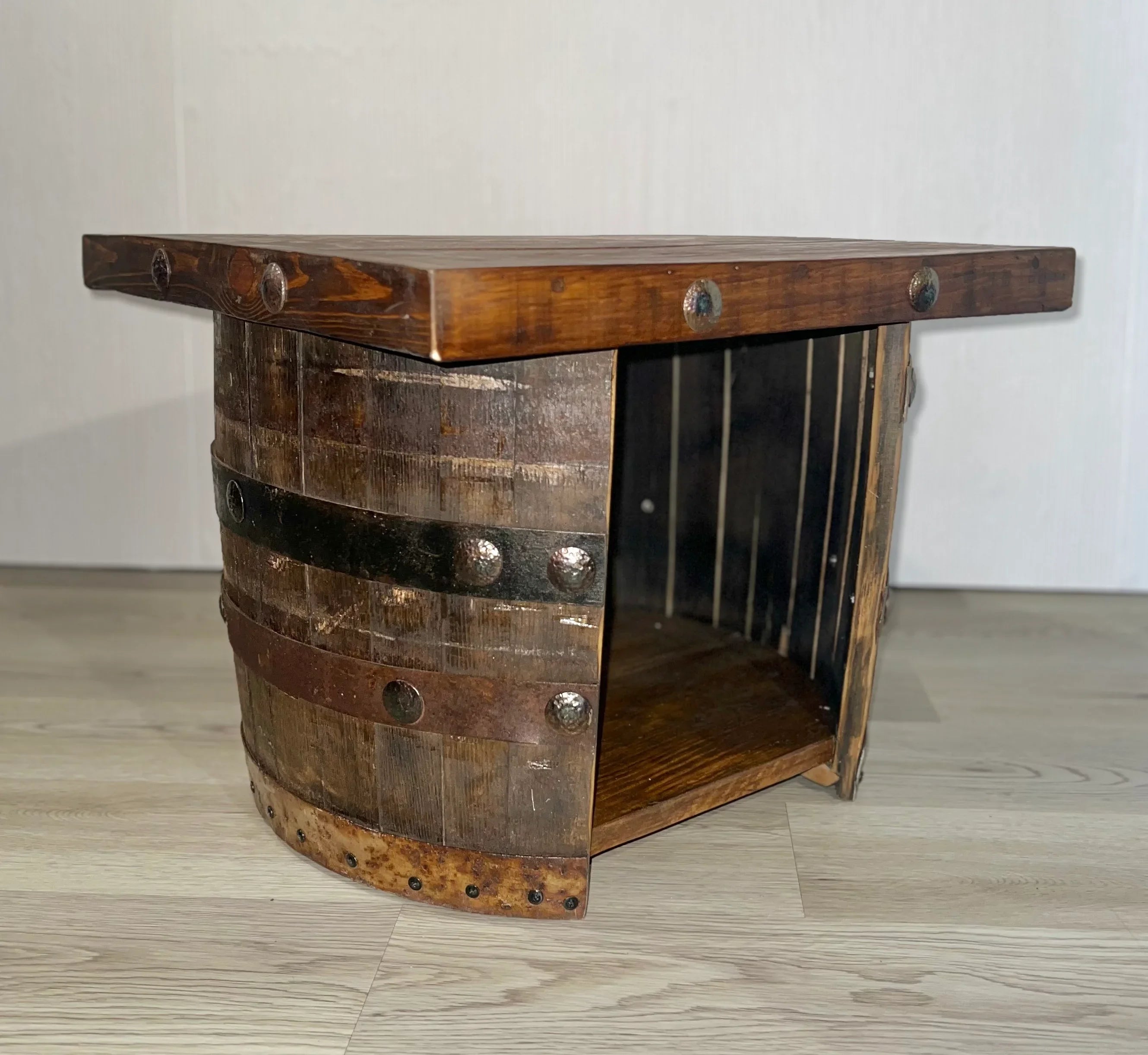 Rustic accent table made of whiskey barrel - Your Western Decor