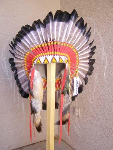 Native American Antiqued Warbonnet - Your Western Decor