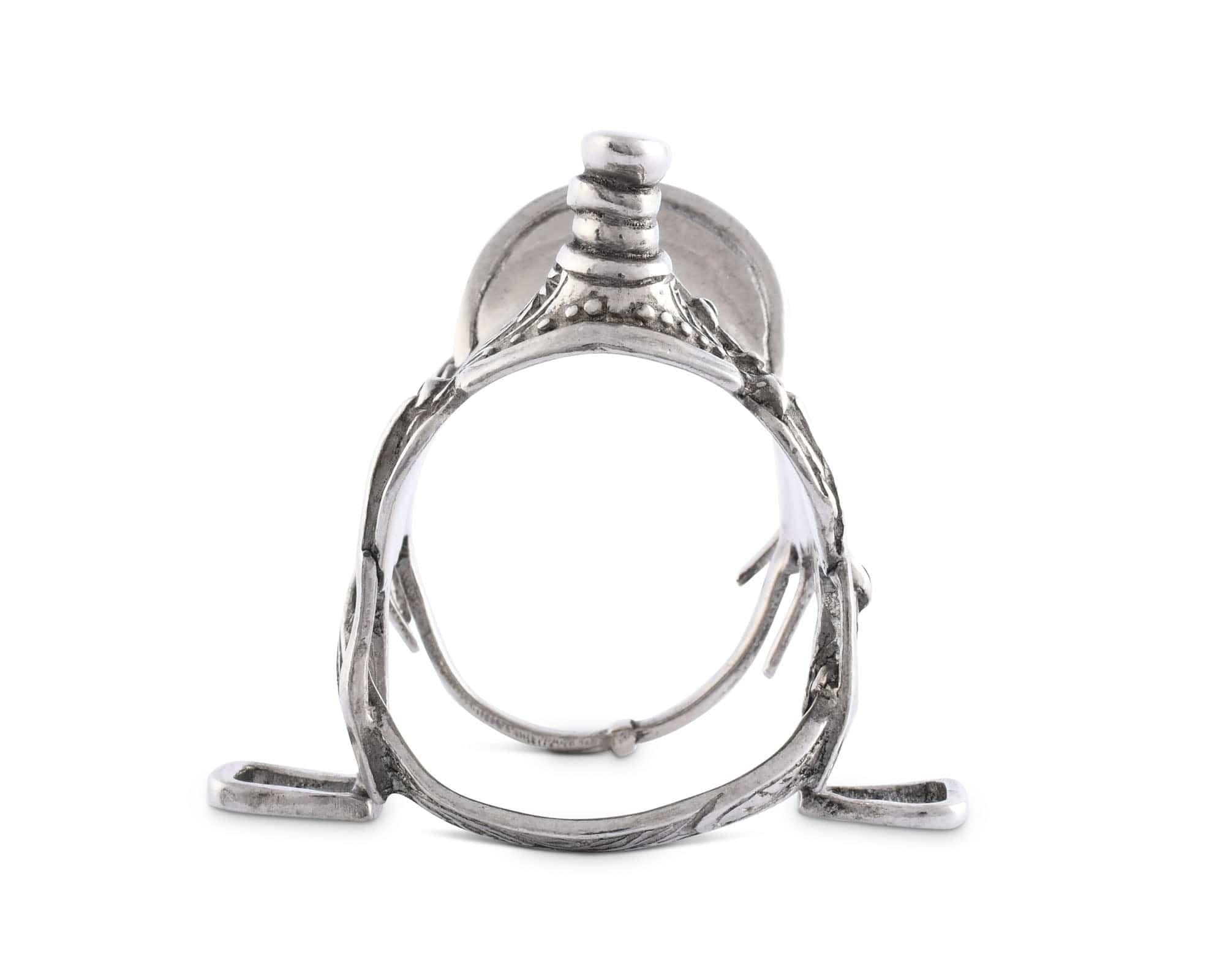 Detailed western saddle napkin ring made of pure pewter - Your Western Decor