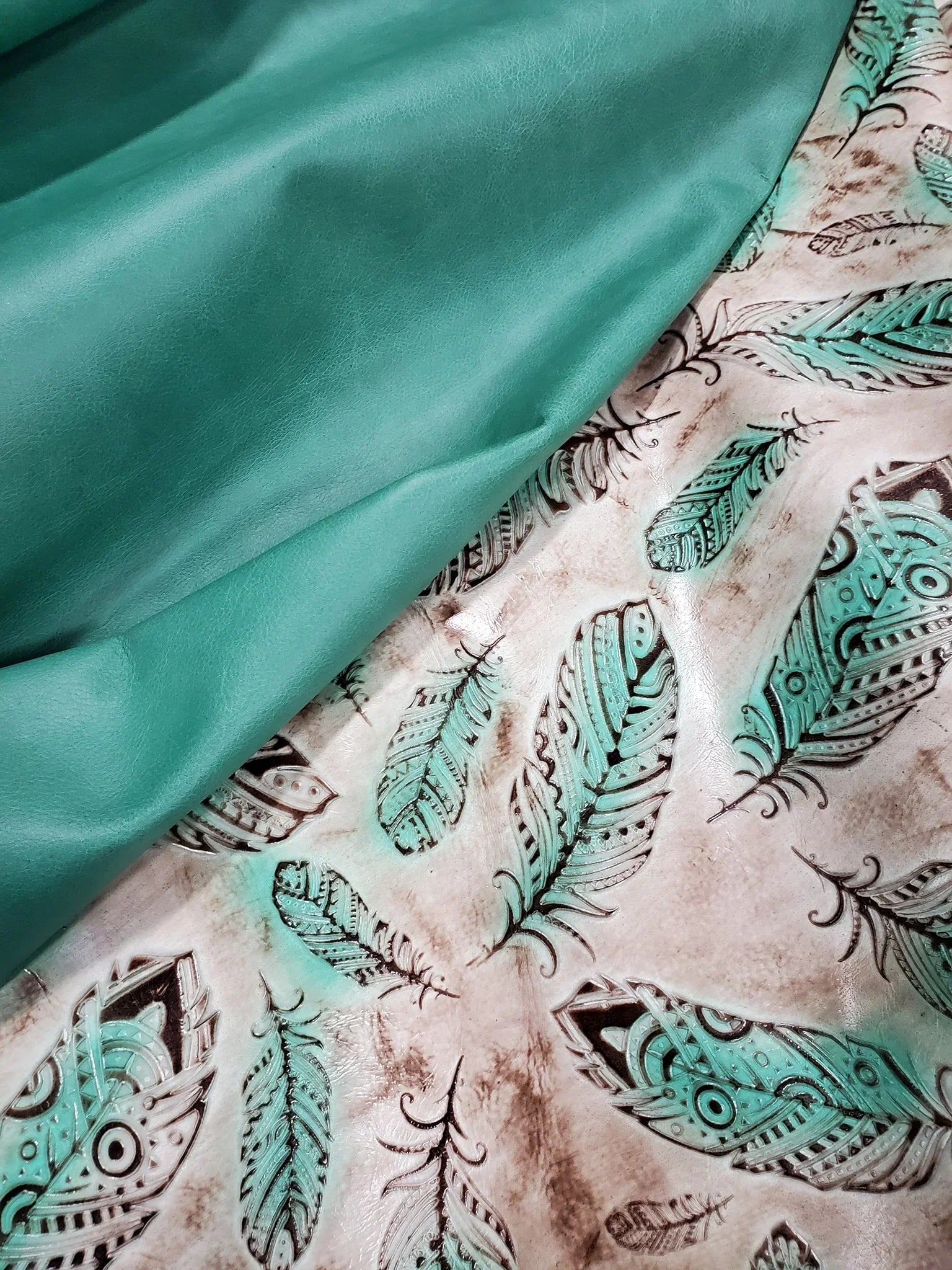 Plumas Tucson Turquoise Embossed Leather with Sierra Turquoise Smooth Leather - Your Western Decor