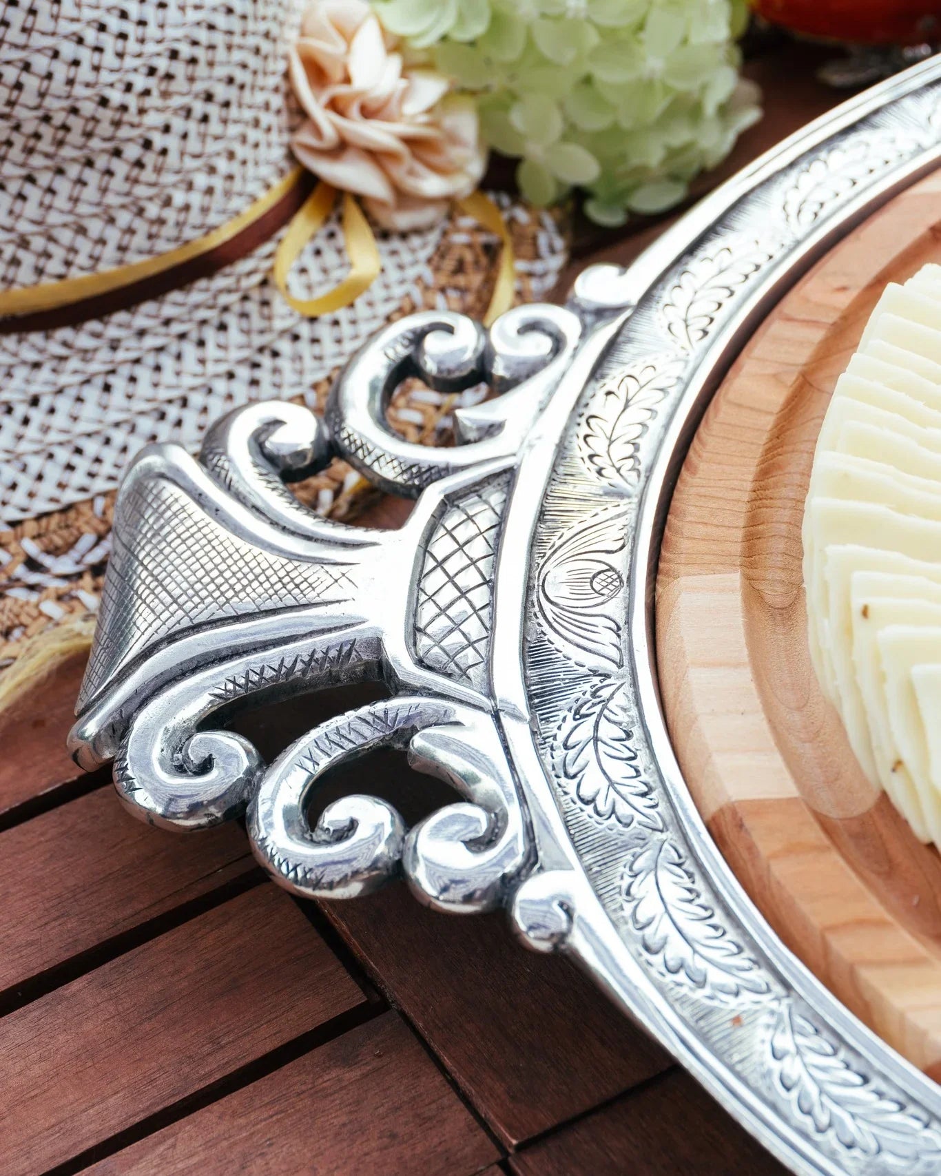 carving board detail - Your Western Decor