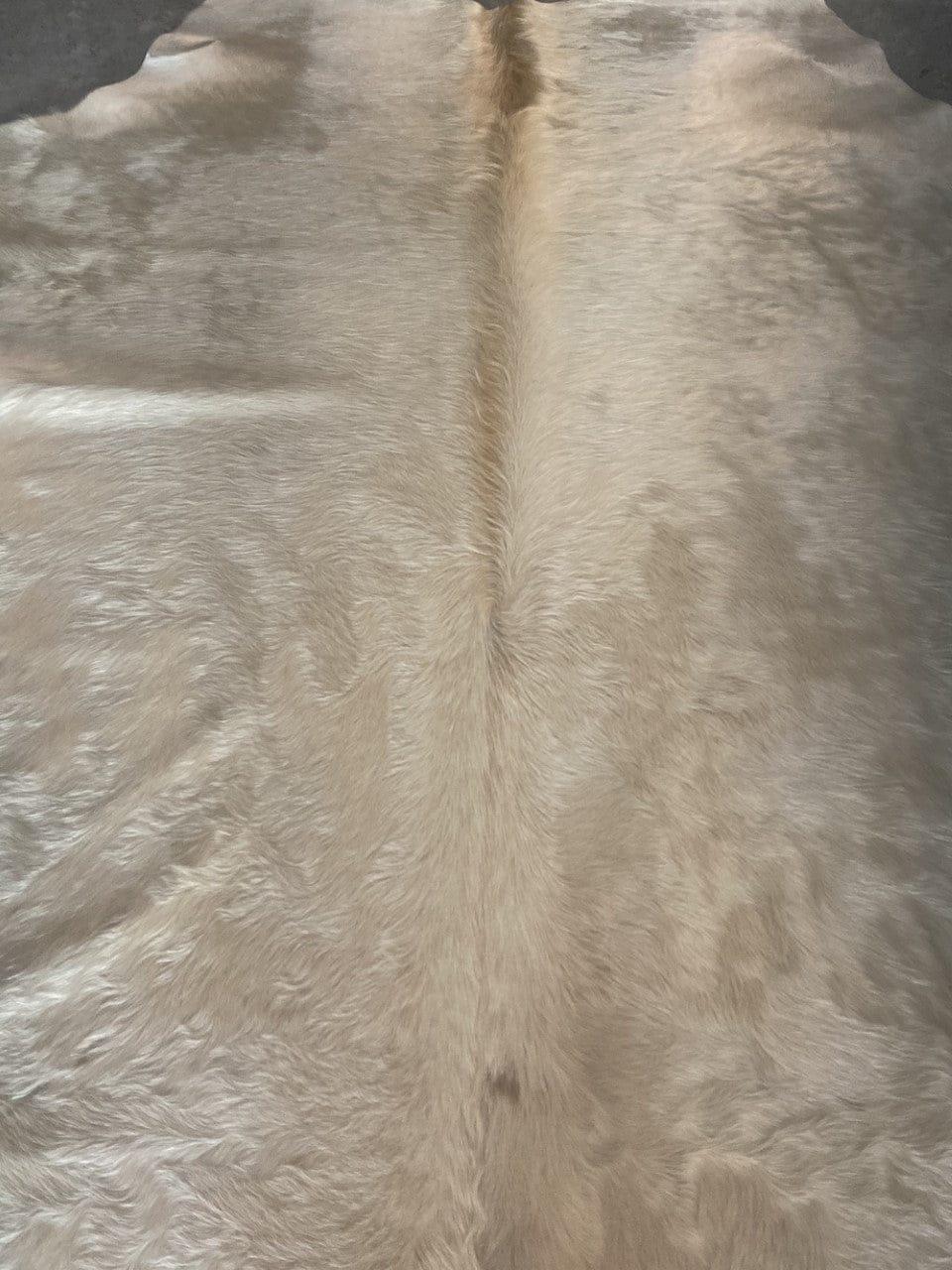 Detail champagne Brazilian cowhide - Your Western Decor & Design