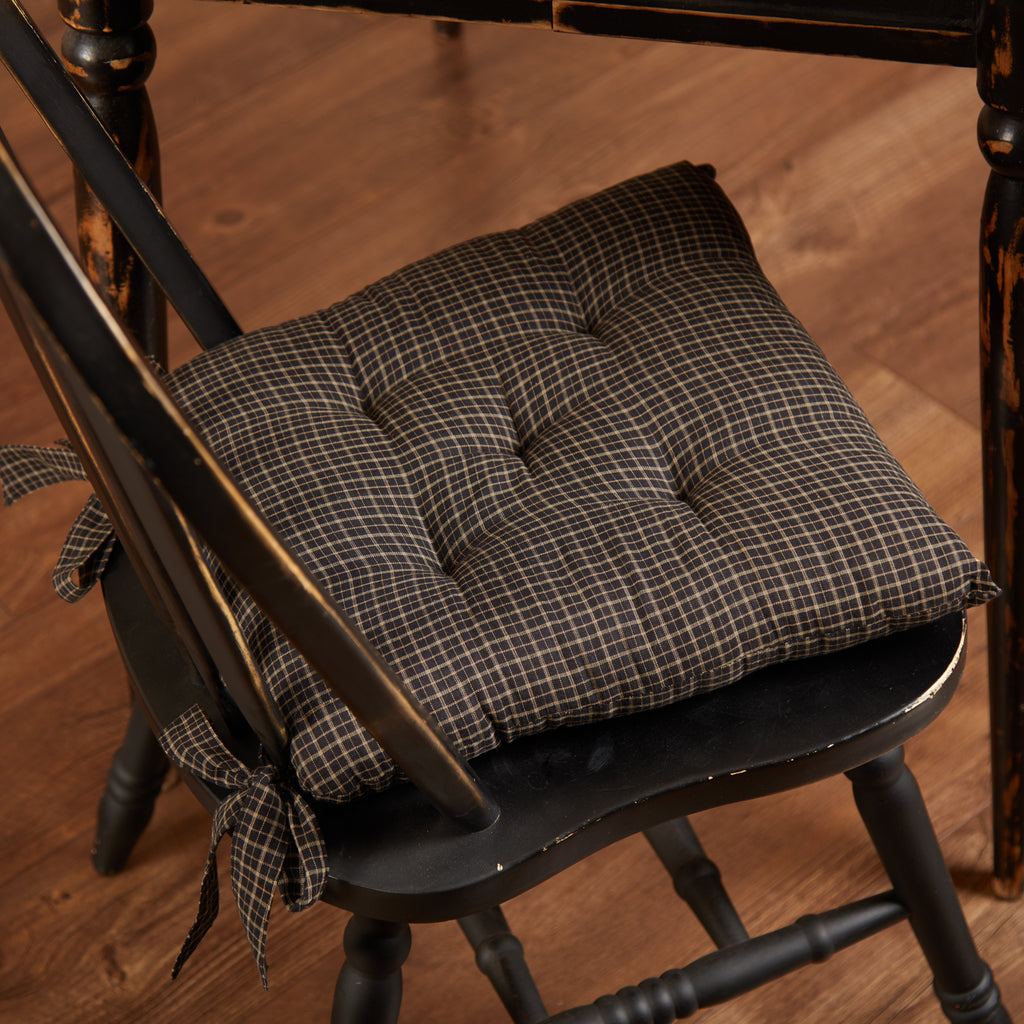 Kettle grove black and tan check plaid tufted chair pad - Your Western Decor