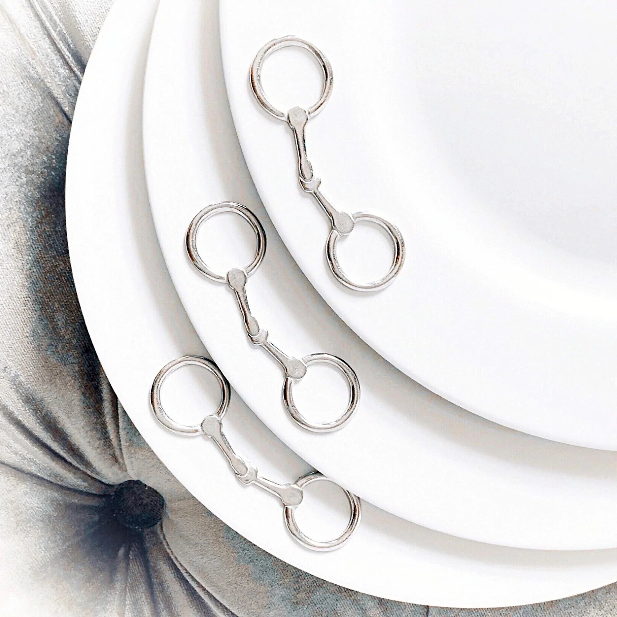 White Melamine 10" Plates w/ Snaffle Bit