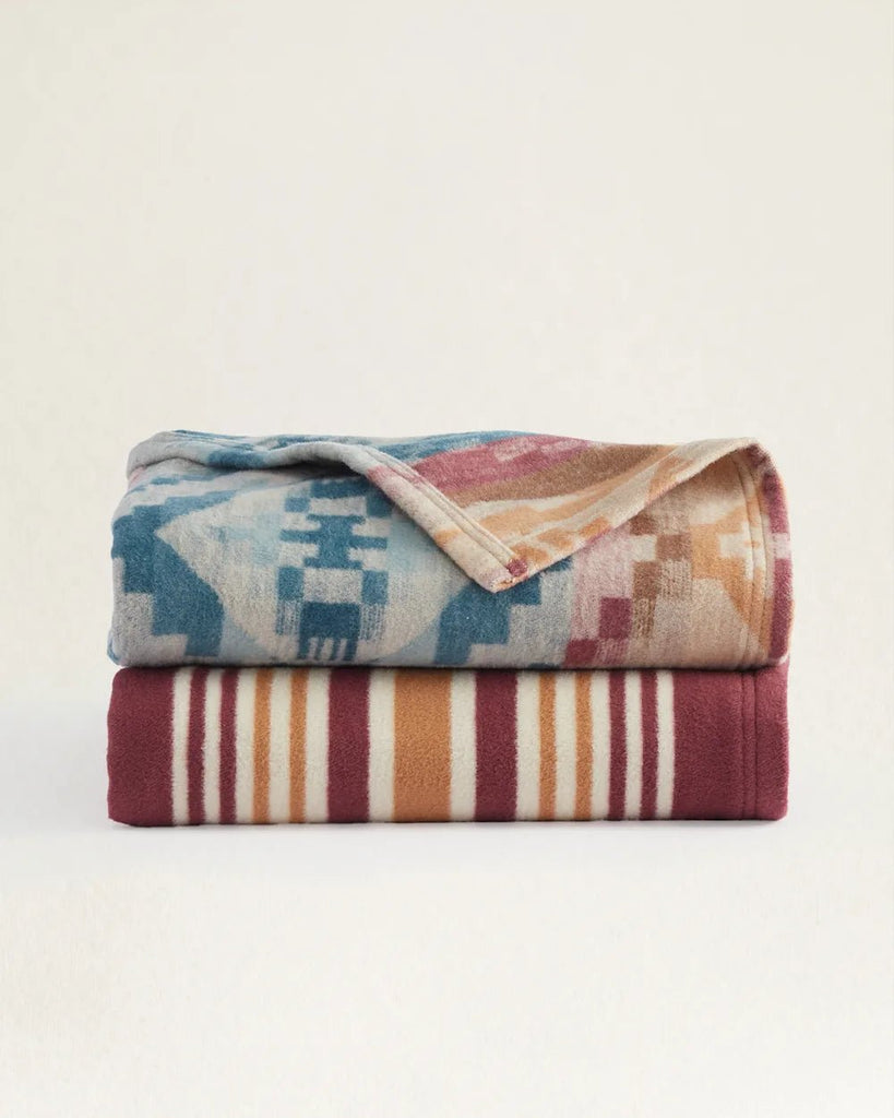 Carico Lake/Stripe Cotton Throw Pack Bandshell/Andora - Your Western Decor