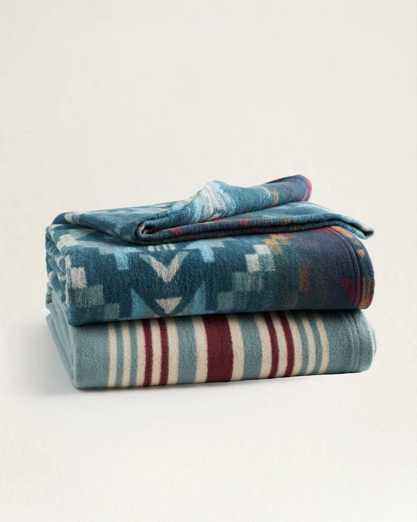 Carico Lake/Stripe Cotton Throw Pack - Your Western Decor