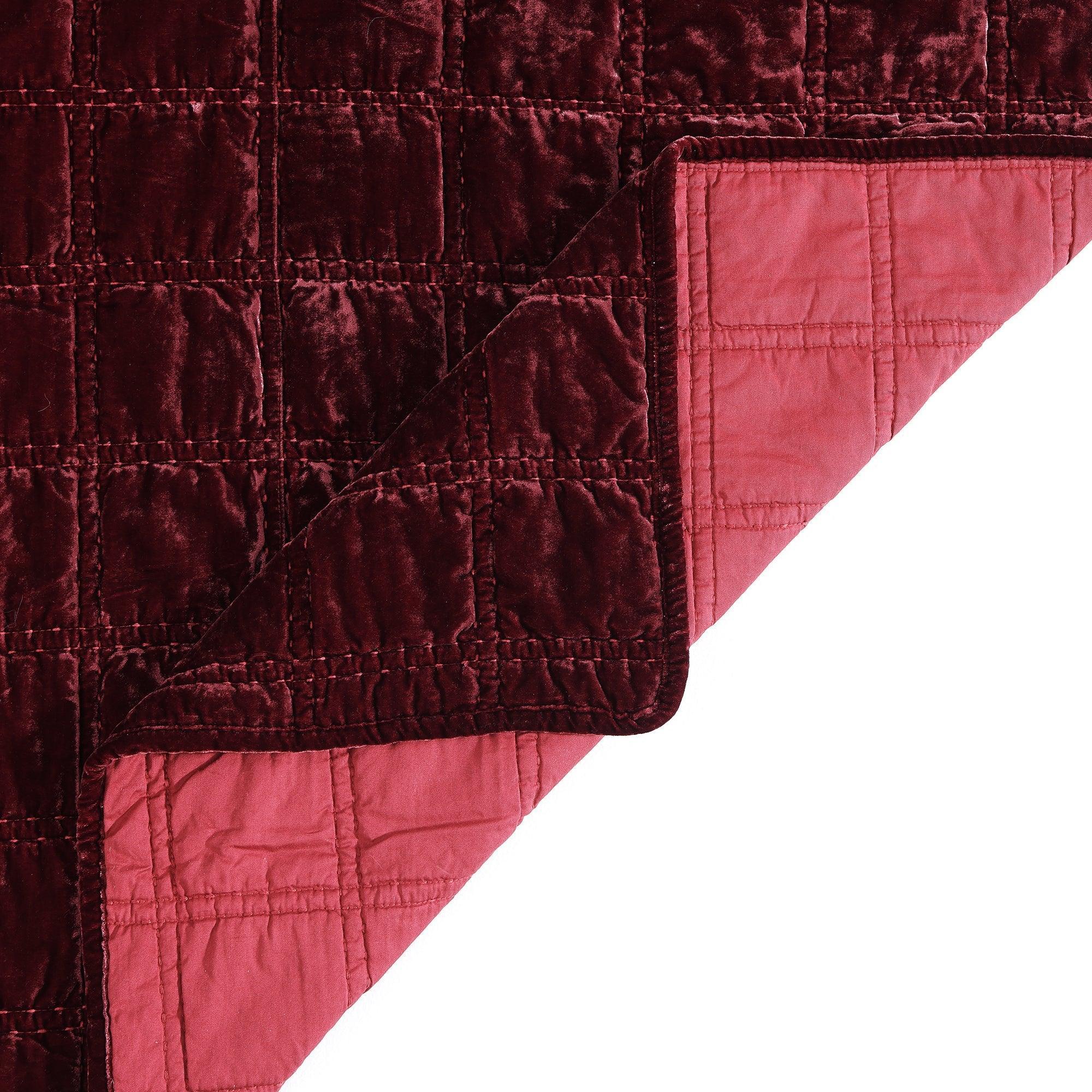 Vegas Box-Stitch Silk Velvet Quilt Set | Your Western Decor
