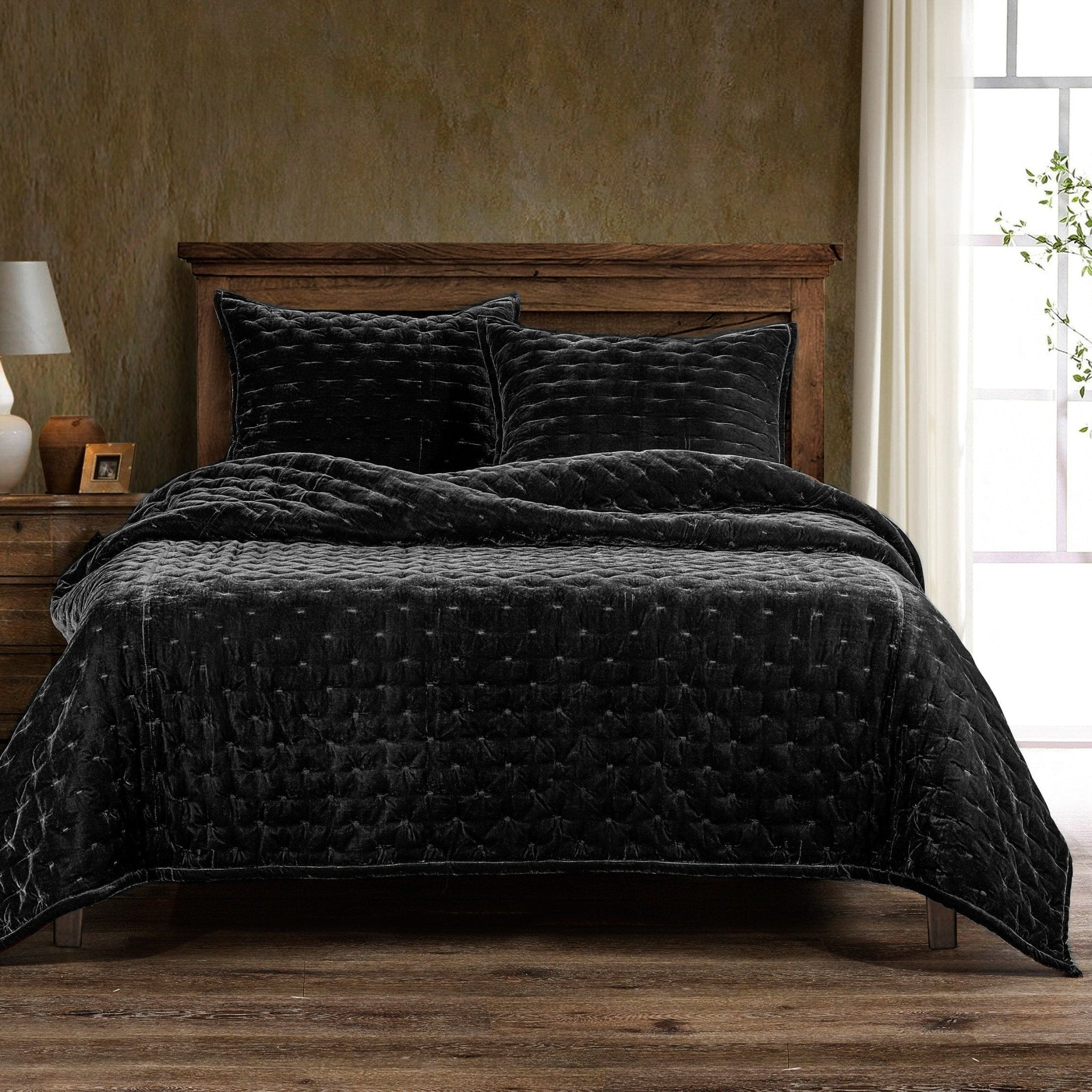 Vegas Faux Silk Velvet Quilt in Black - Your Western Decor