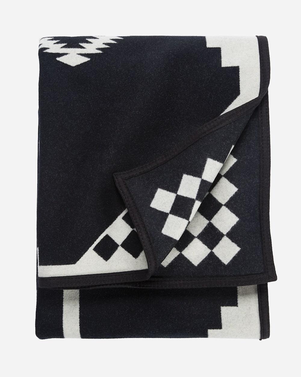 Los Ojos Black and White Pendleton Blankets made in Oregon Woolen Mill - Your Western Decor