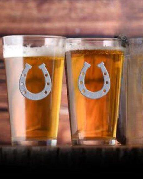 Deep Carved Horseshoe Pint Glasses - Your Western Decor