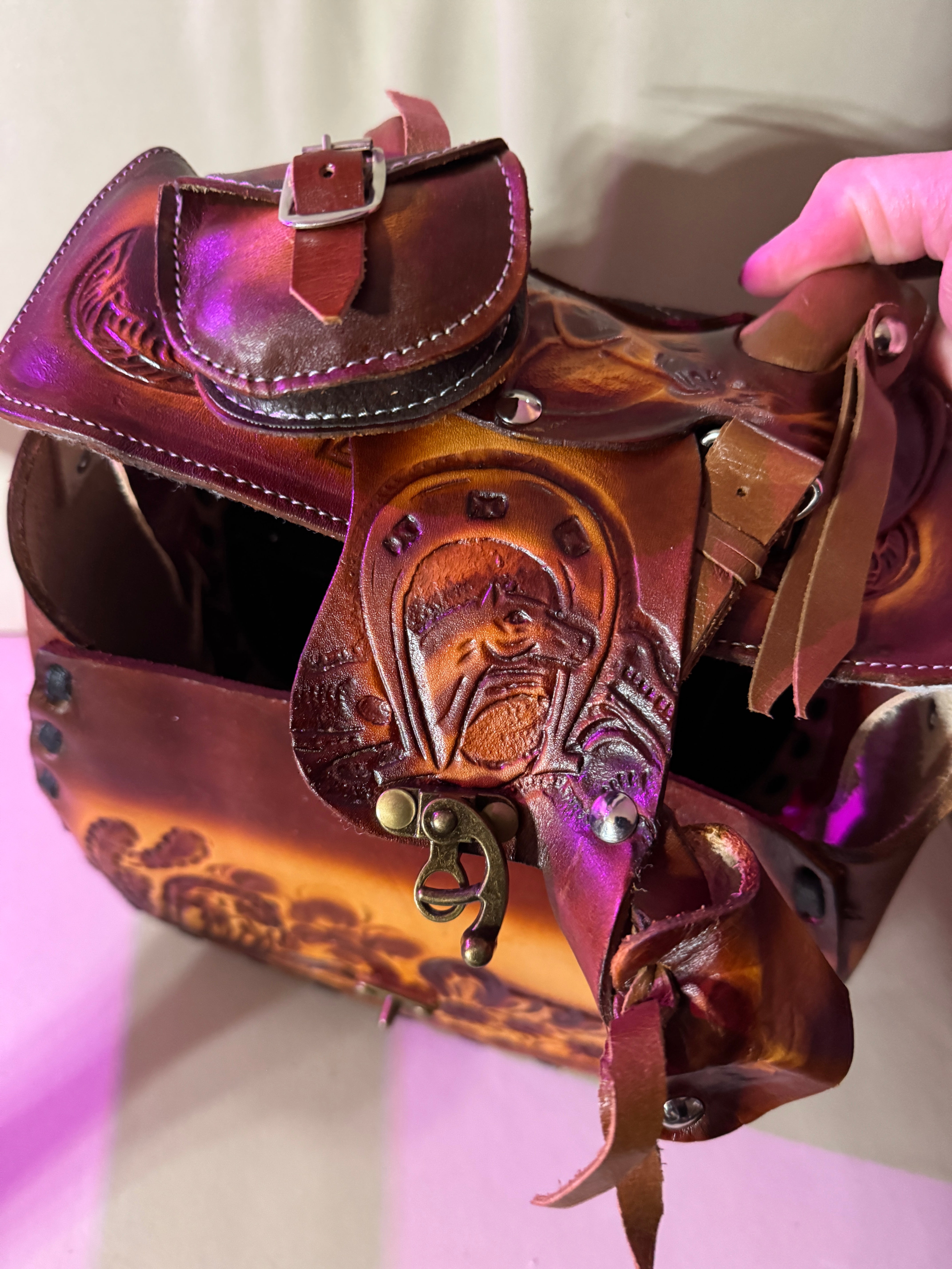 Detail tooled leather fender on western saddle purse - Your Western Decor