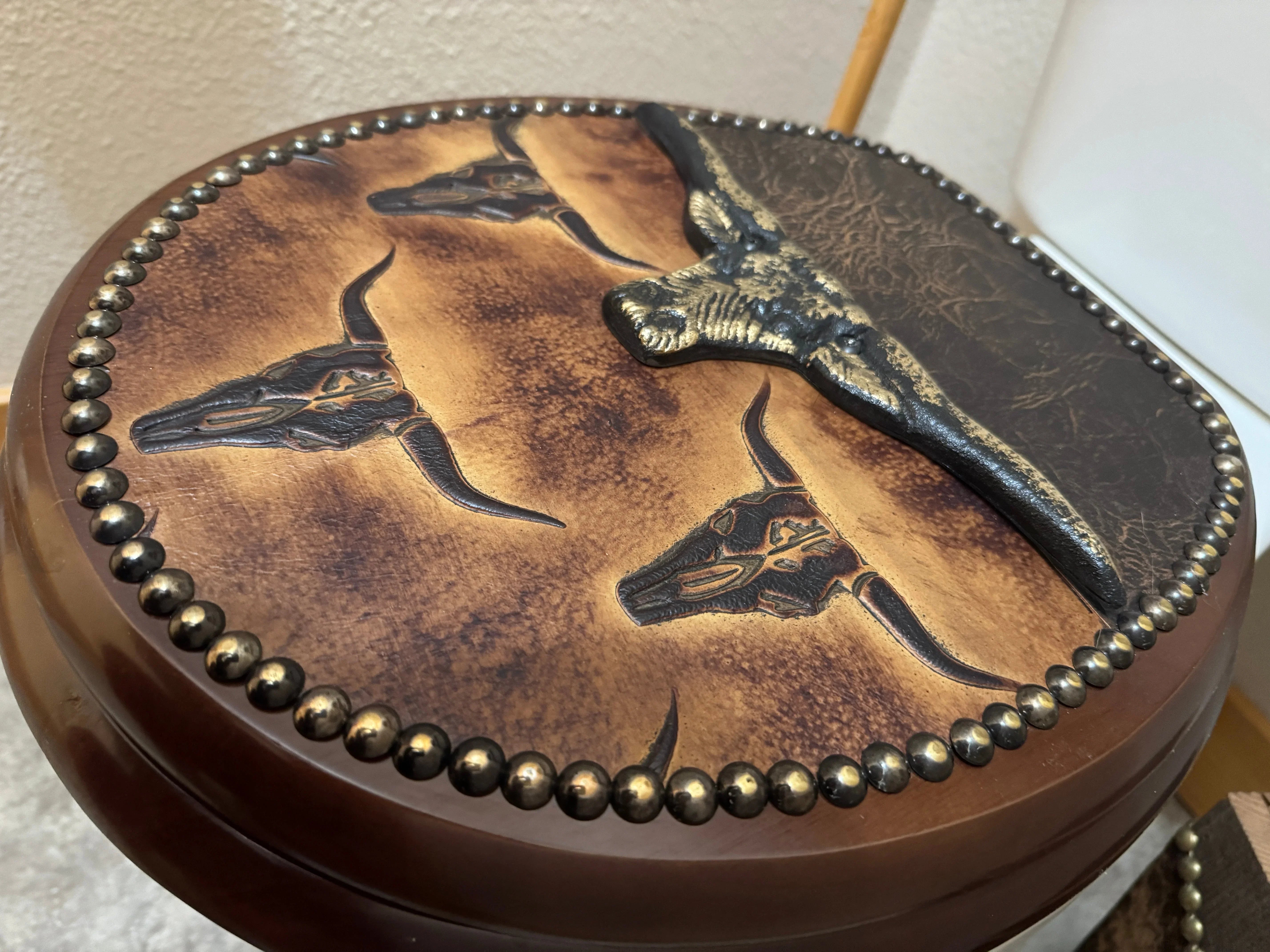 Handmade, custom made, American made Longhorn & Leather Deco Toilet Seat 