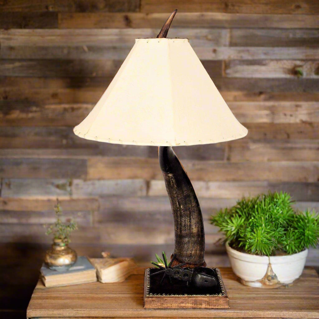 Single steer horn western table lamp with rawhide lamp shade made in the USA - Your Western Decor