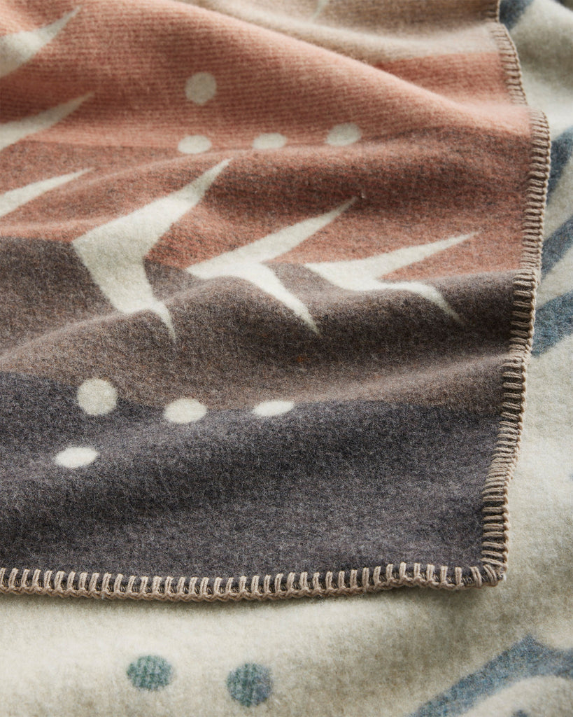 Pendleton Agate Beach Throw Blanket made in Pendleton, Oregon - Your Western Decor