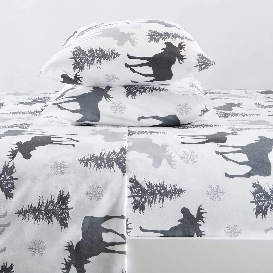 Wintery Moose Sheets - Your Western Decor