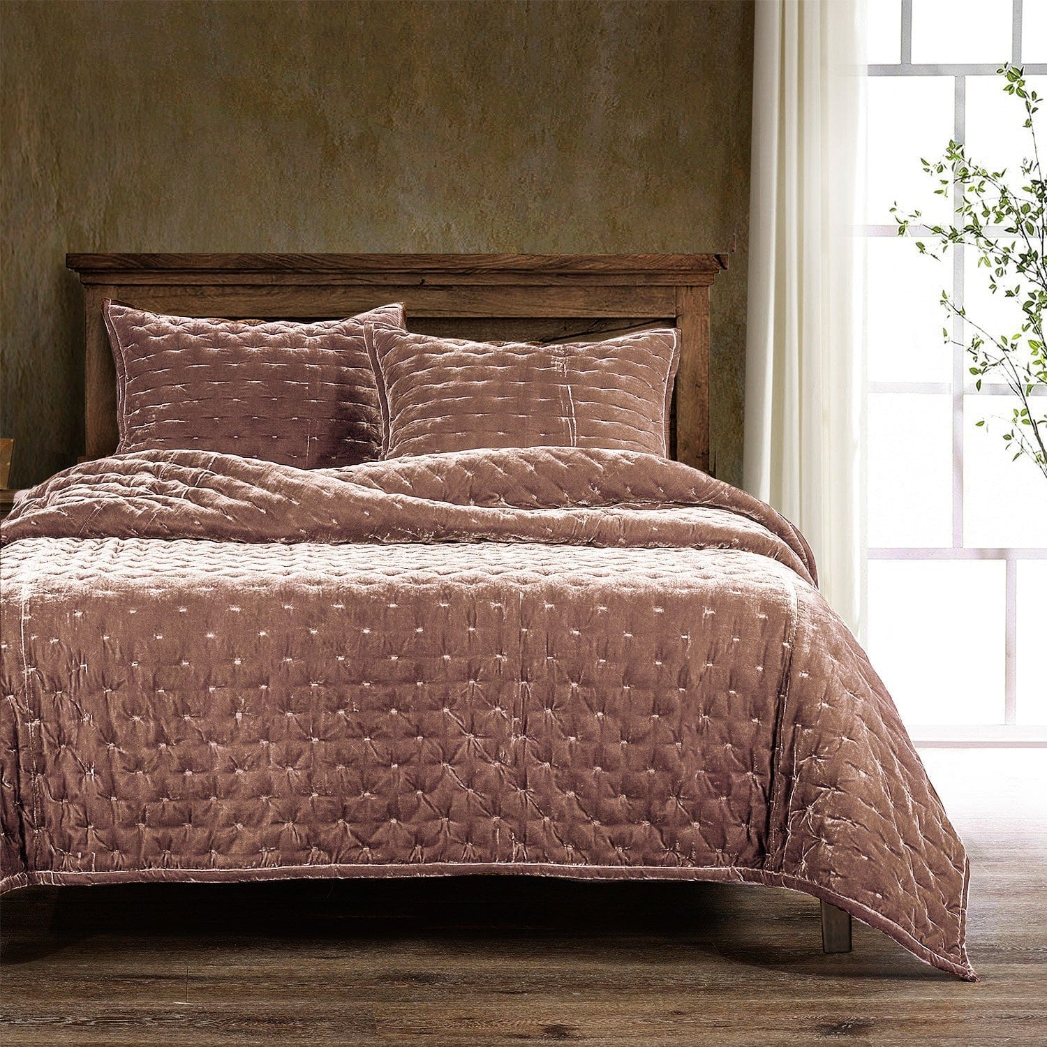 Vegas Faux Silk Velvet Quilt in Mauve - Your Western Decor