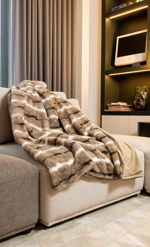 Luxe Beige & White Faux Fur Throw - Your Western Decor