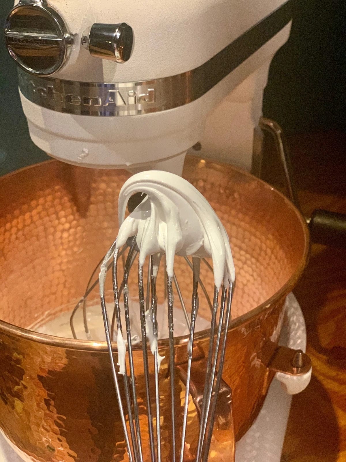 https://yourwesterndecorating.com/cdn/shop/products/copper-mixing-bowl-for-kitchenaid-mixers1-your-western-decor_c3ee8d24-d4c5-4009-8605-6393f1b39d1e.jpg?v=1691608938
