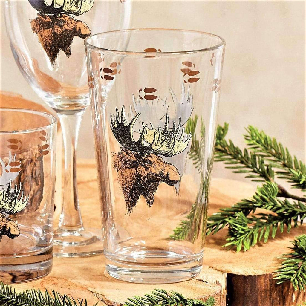 Pint glasses with images of bull moose and moose tracks. Made in the USA. Your Western Decor